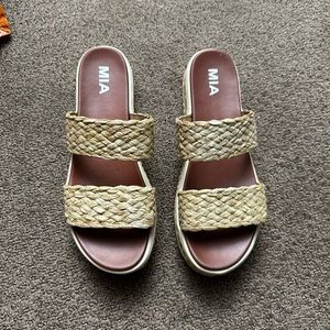 MIA Kady Platform Braided Raffia Slide Sandals
